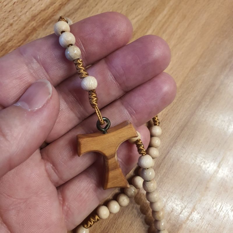 Geschenk zur Erstkommunion, Autofahrerrosenkranz und Führerschein. Handgeknüpfter Rosenkranz, Rosenkranz aus Holz, handmade in Bayern