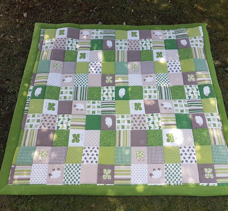 Krabbeldecke Glücksklee im Patchworkdesign XXL