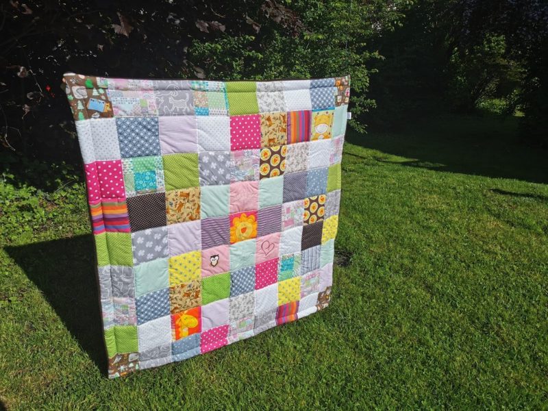 bunte Patchworkdecke Doudou - bunte Patchworkdecke nähen lassen