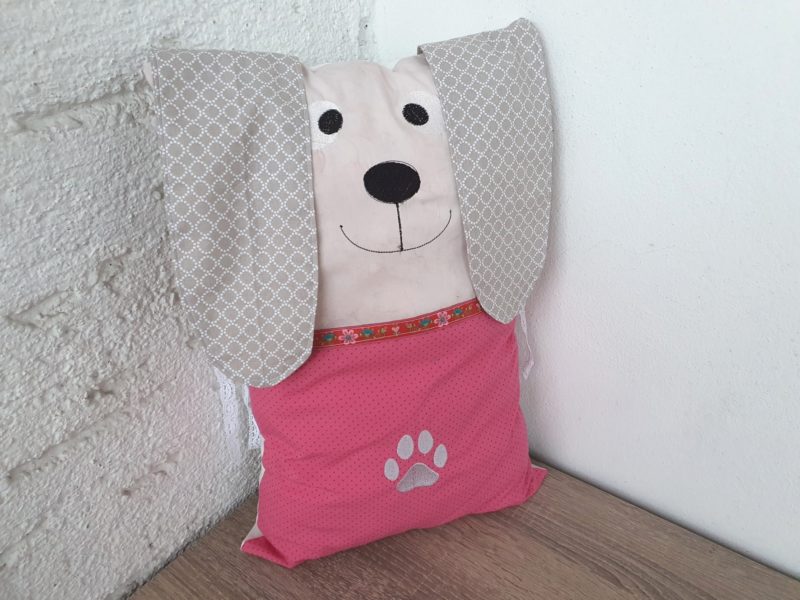 Nestchen Kissen für Bettumrandung in Form eines Hund