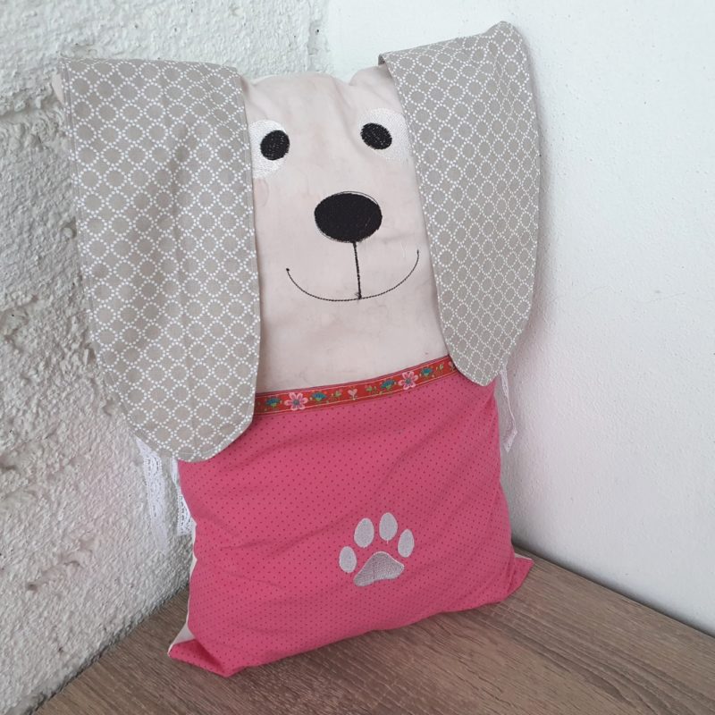 Nestchen Kissen für Bettumrandung in Form eines Hund
