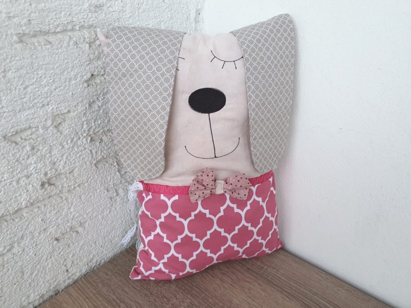 Nestchen Kissen für Bettumrandung in Form eines Hund