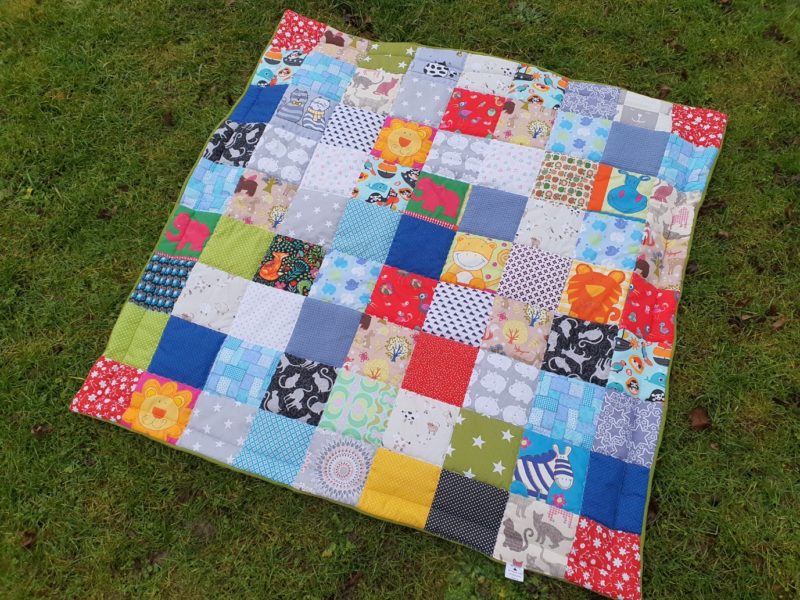 Patchworkdecke DOUDOU aus vielen Qualitätsstoffen