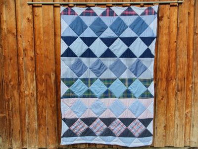 Patchworkdecke aus Herren Hemden im klassischen Uhrenglas Mosaik genäht