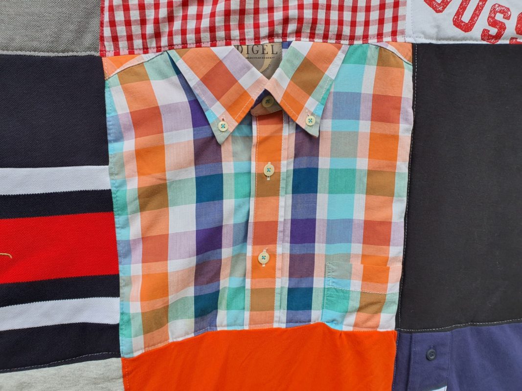 Detail Patchworkdecke aus Kleidung Verstorbener