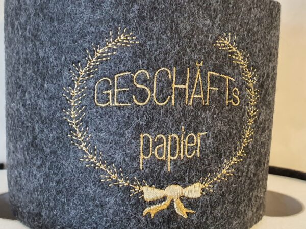 WC Papier Banderole aus Filz mit aufgesticktem Spruch "Geschäftspapier"