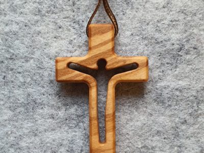 Holzkreuzchen für Rosenkranz zur Erstkommunion. DIY Set zum Selberknüpfen