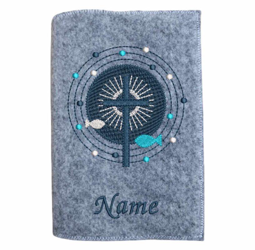 Geschenk zur Erstkommunion - Gotteslobhülle strahlendes Kreuz mit Name. Aus Filz bestickt.
