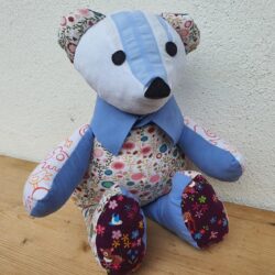 Memorybear aus Kleidung nähen lassen zur Erinnerung an schöne Zeiten oder als Erinnerung an liebe Menschen.