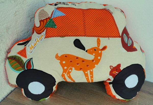 Autokissen in XL als Dekokissen und als Kopfstütze in Auto, Camper, Campingwagen. Individuelle Stoffauswahl, Wimpel und Namenszug