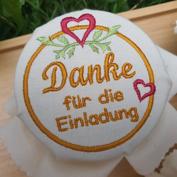 Marmeladenglas Deckerl bzw. Glashaube für Einmachgläser. Bestickt und mit Name möglich