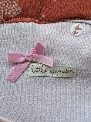 mini Details aus einem T-Shirts bleiben erhalten und bekommen einen besonderen Platz auf der Erinnerungsdecke