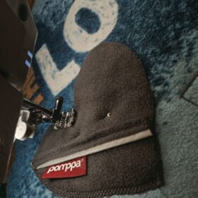 Erinnerungskissen aus Hundededecke - Details werden appliziert
