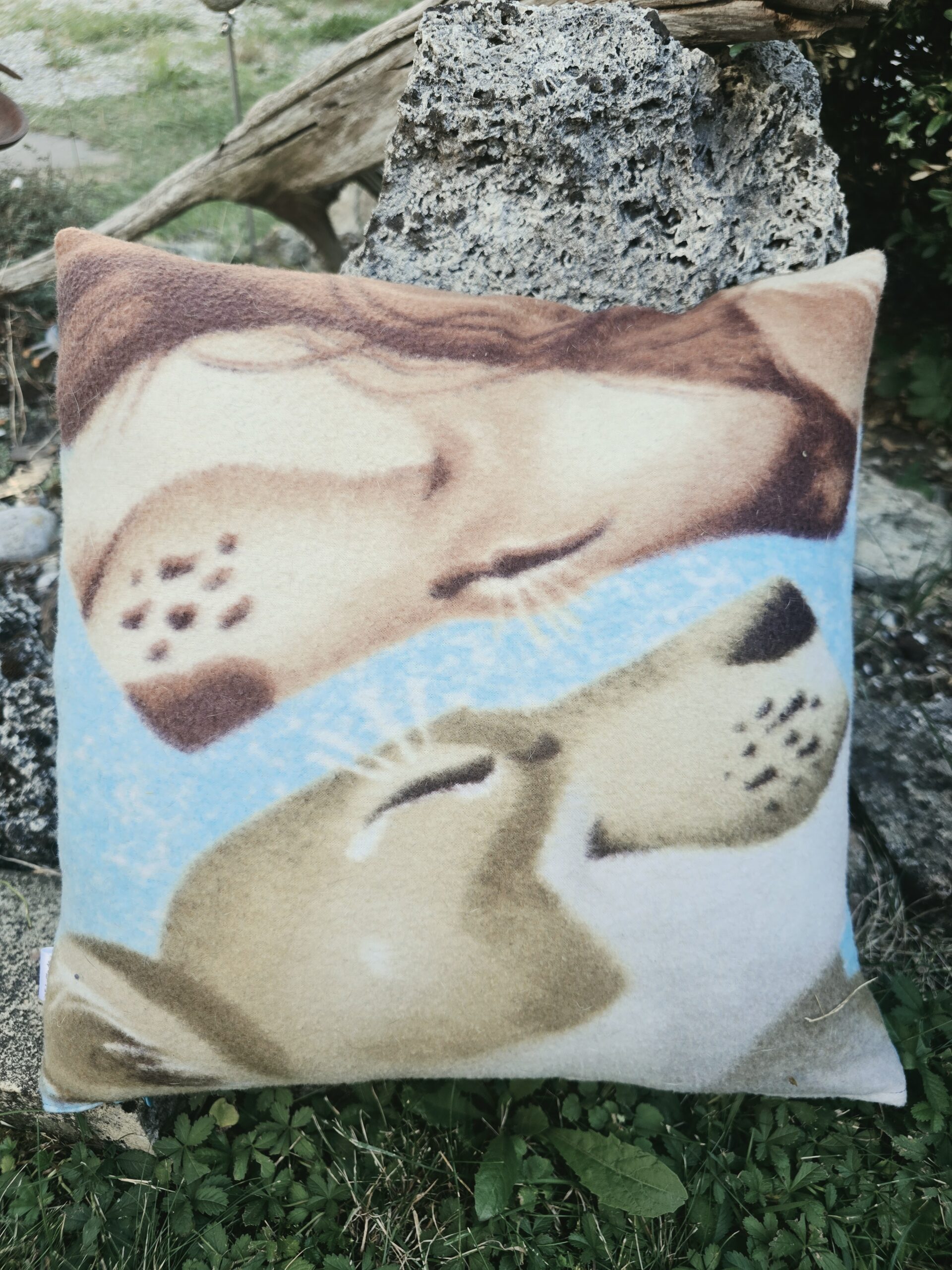 Erinnerungskissen aus einer Hundededecke, genäht als Haustier Erinnerungskissen