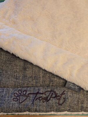 Die Hundedecke wird zu einem Erinnerungskissen