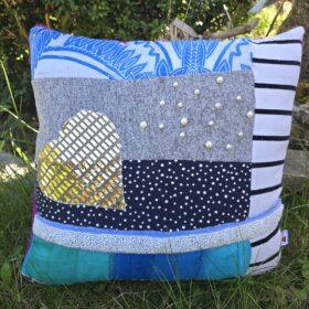 Erinnerungskissen genäht aus Lieblingskleidung und Kleidugn von Verstorbenen.