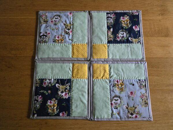 Platzsets "Waldtiere" 4er Set Patchwork / Cocktail Untersetzer / Patchwork Mitteldeckchen, Table Topper