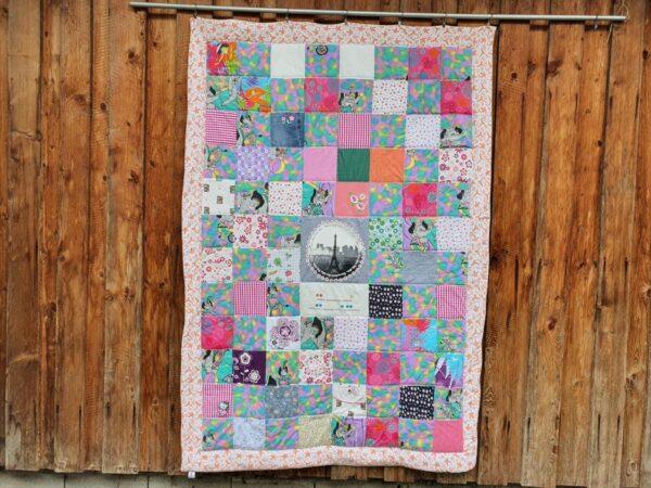 Patchworkdecke aus Kleidung (kleines Patchwork) – Bild 15