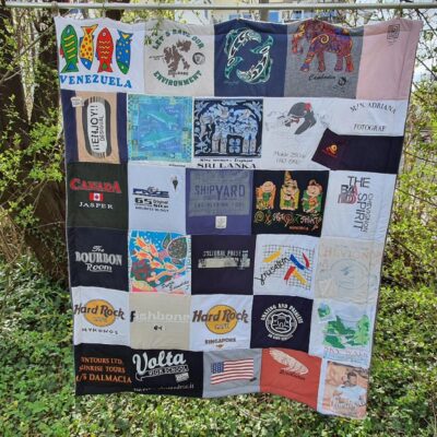Patchworkdecke aus Kleidung Verstorbener – Bild 27