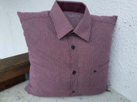 Erinnerungskissen genäht aus Lieblingskleidung und Kleidugn von Verstorbenen.