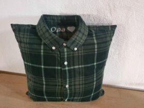 Erinnerungskissen genäht aus Lieblingskleidung und Kleidugn von Verstorbenen.