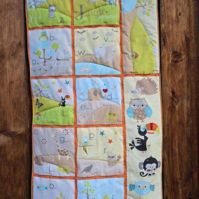 Lerndecke für englische Tierbegriffe. handmade Patchworkdesign Decke für Babys und Kleinkinder