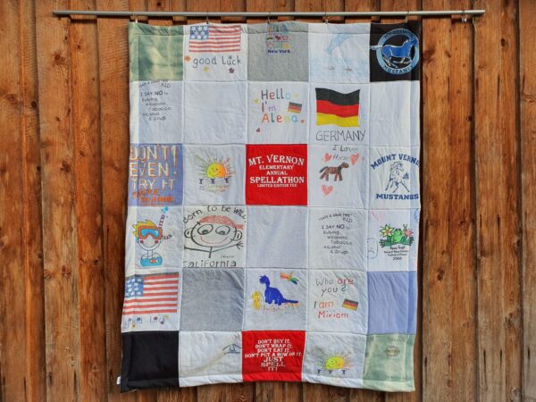 Decke aus T-Shirts, Trikots – Bild 16