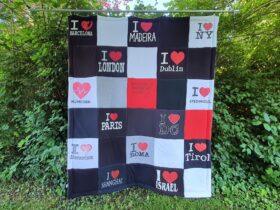 T-Shirtdecke als Patchworkdecke nähen lassen aus geliebten T-Shirts, College Shirts, Souvenir T-Shirts, Band T-Shirts und Sporttrikots.