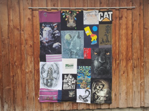 Decke aus T-Shirts, Trikots – Bild 18