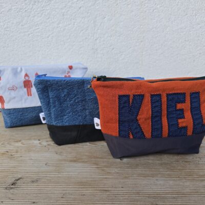 Upcycling - Täschchen, Kosmetiktäschchen und Kulturbeutel genäht aus Kleidung, wie Jeans, T-Shirts.