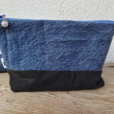 Upcycling - Täschchen, Kosmetiktäschchen und Kulturbeutel genäht aus Kleidung, wie Jeans, T-Shirts.