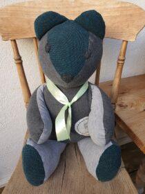 Erinnerungsbär BENNY als Memorybär genäht aus Kleidung von Verstorbenen