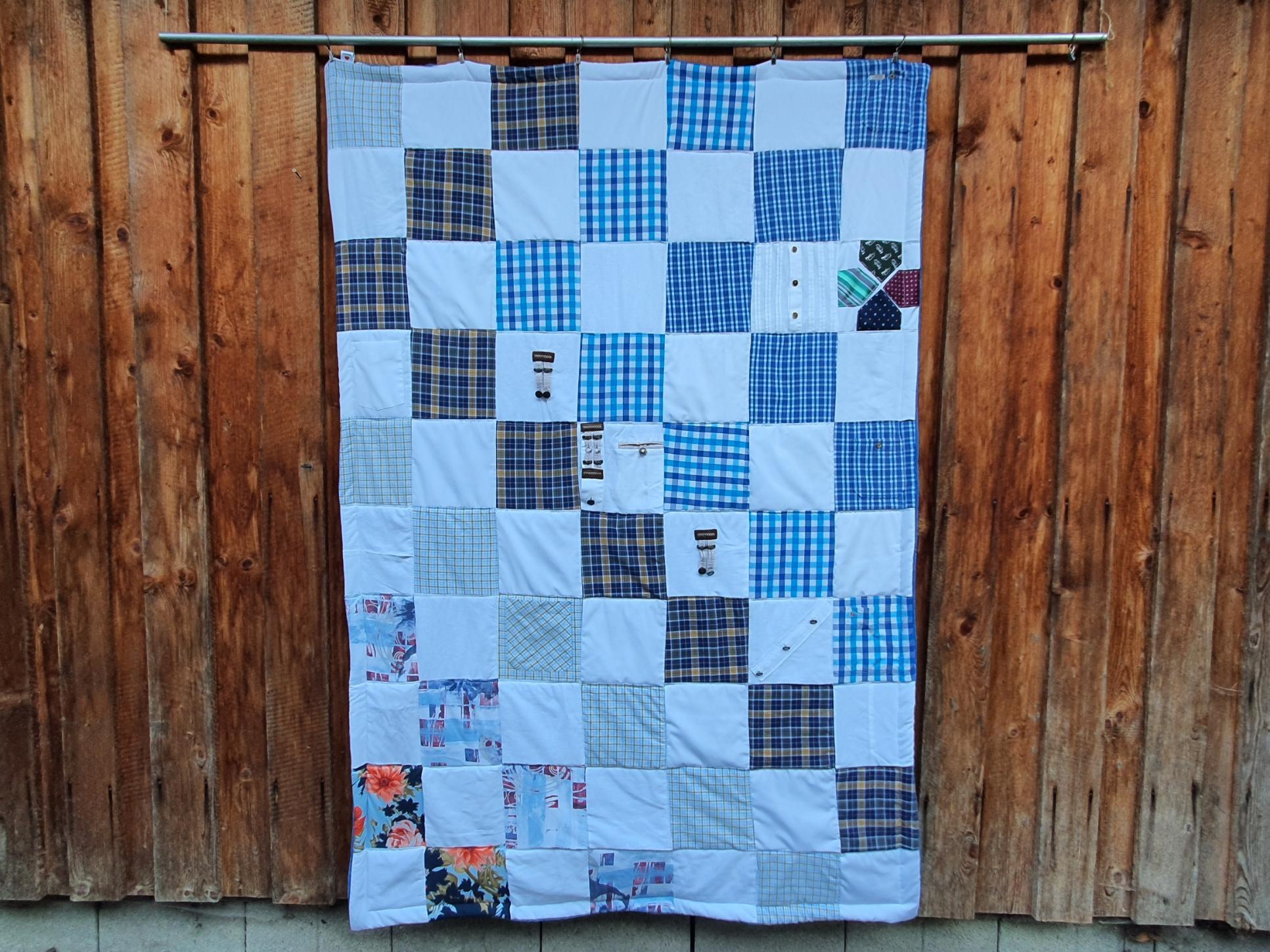 Patchworkdecke genäht aus kleinen Patches 20 x 20 cm