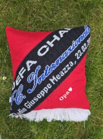 Erinnerungskissen genäht aus Lieblingskleidung