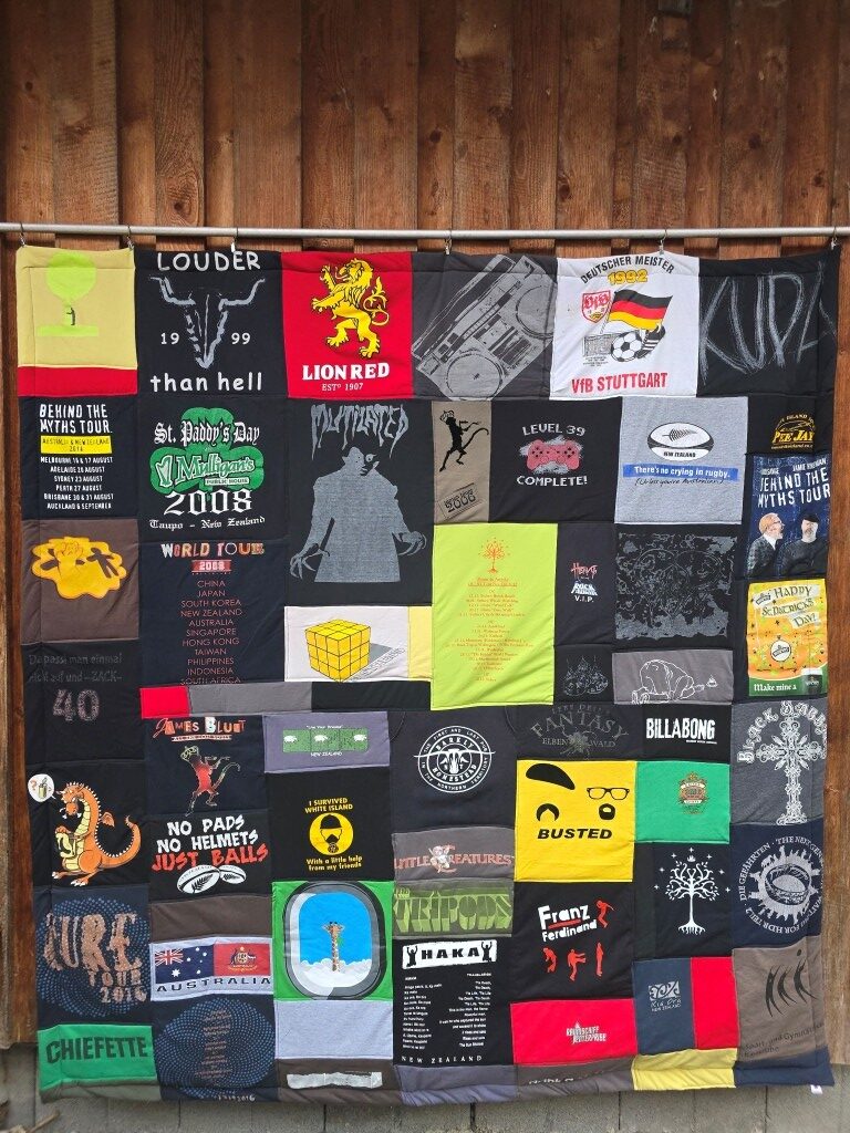Patchworkdecke aus T-Shirts
