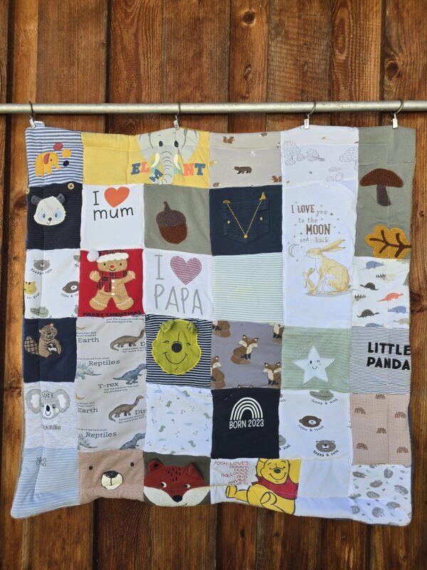 Erinnerungsdecke aus Babykleidung