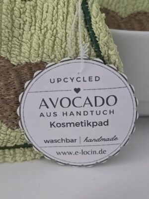 Beschriftung der aus alten Handtücher werden wiederverwendbare und waschbare Kosmetikpads.