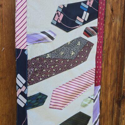 Tischläufer aus Krawatten genäht, upcycling von Krawatten