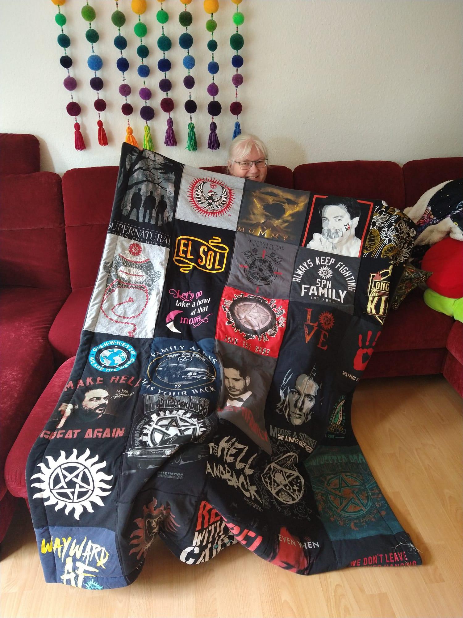 Patchworkdecke aus T-Shirts