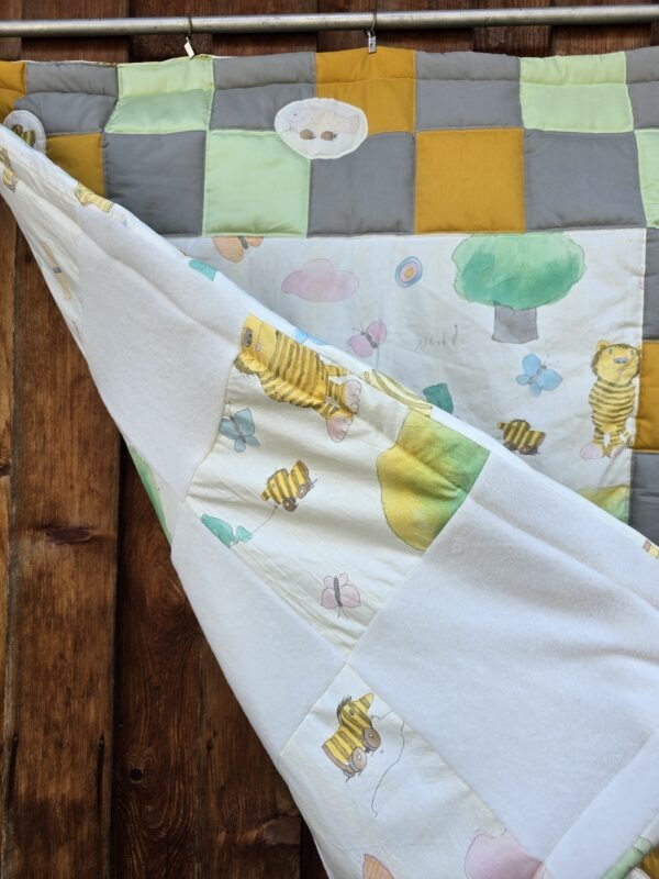 Patchworkdecke nähen lassen nach deinen Vorstellungen, aus deinen Wunschstoffen und Farben.