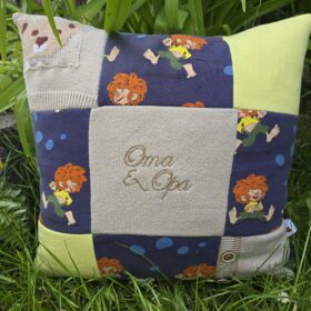 Erinnerungskissen aus Babykleidung