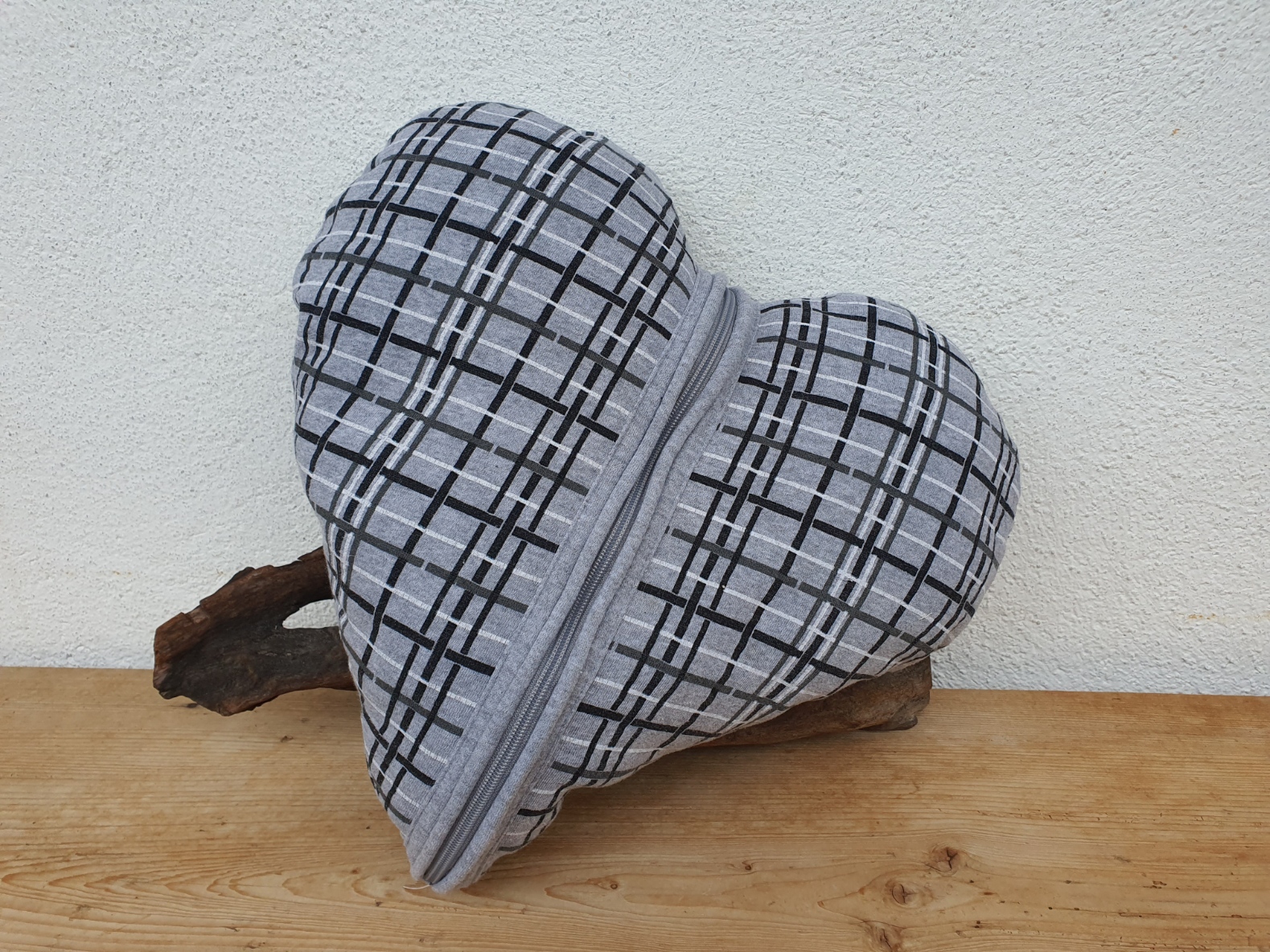 Herzkissen aus Kleidung – Bild 7