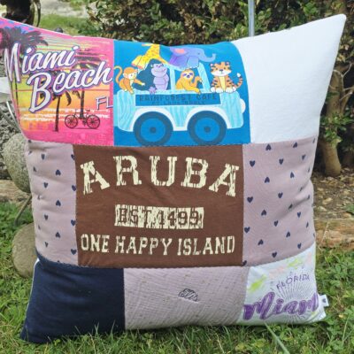 Patchwork Erinnerungskissen aus Babykleidung oder Kinderkleidung